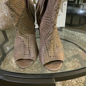 Vince camuto toe heels
